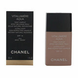 Liquid Make Up Base Vitalumière Aqua Chanel-15