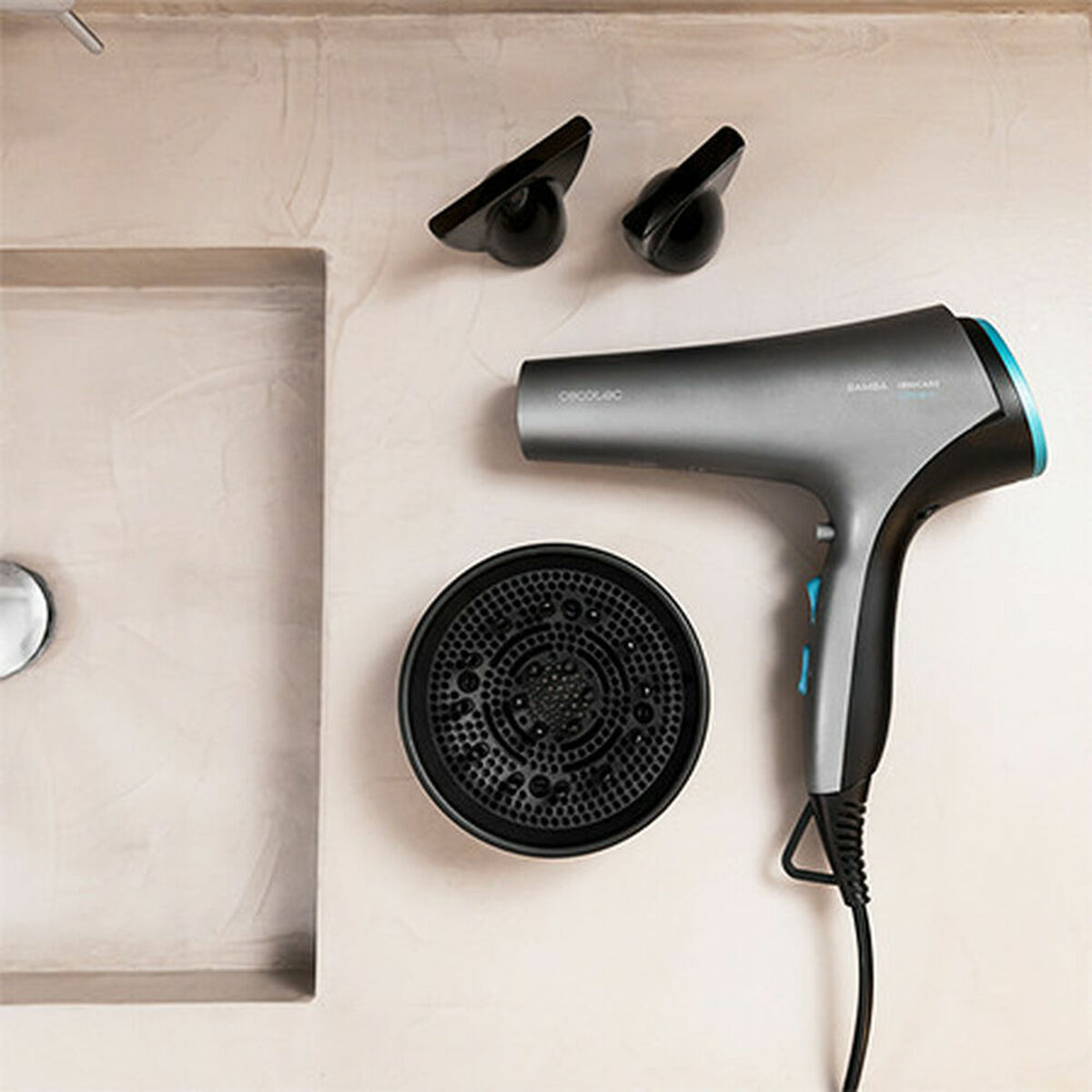 Sèche-cheveux Cecotec Bamba IoniCare 5320 Flashlook noir 1800-2200 W 2200 W noir-1