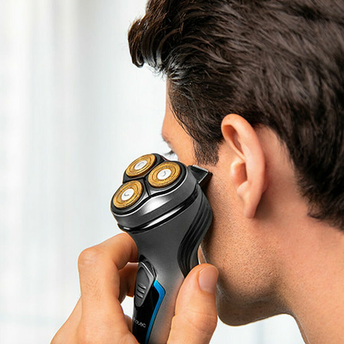 Electric Shaver Cecotec Bamba PrecisionCare Titanium PerfectCut - Cosmova